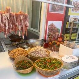 แม่ตุ่ม หมูทอดพัทยา สาขา ถนนกาญจนาภิเษก
