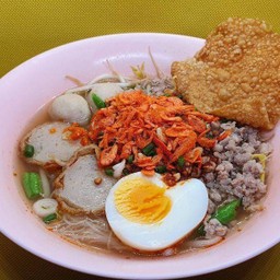 ก๋วยเตี๋ยวสุโขทัย