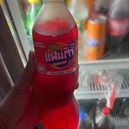 แฟนต้าแดง