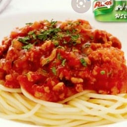 สปาเกตตี้ไก่สับซอสมะเขือเทศ