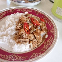 ไก่ผัดพริกไทยดำ