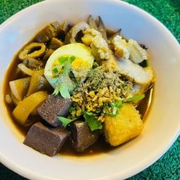 ข้าวขาหมูเจ้นาเดอะมาร์เก็ตปากซอยเนิน