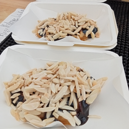 ครอฟเฟิลอัลมอนด์ช็อกโกแลต