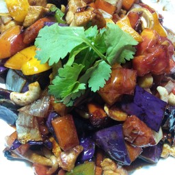 ไก่ผัดเม็ดมะม่วงหินมะพาน