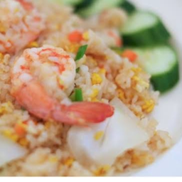 ข้าวผัดทะเล(กลาง)