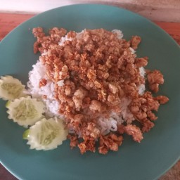 ข้าวหมูสับกะเทียม