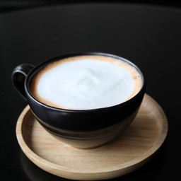 ชาไทยนมสดร้อน