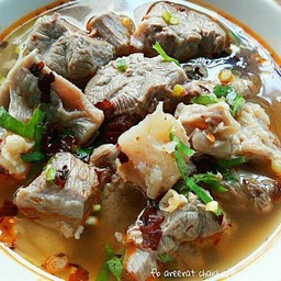 ต้มแซ่บเนื้อ