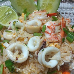 ข้าวผัดทะเล