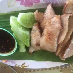 คอหมูย่าง