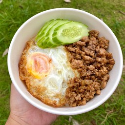 หมูกระเทียม+ข้าวหอมมะลิ