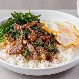 ข้าวกะเพราพริกแห้ง ข้าวไข่เจียวเริ่ม35บาท