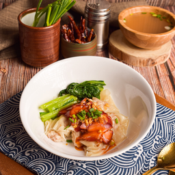 เกี๊ยว หมูแดง