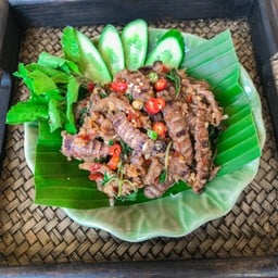 กั้งเเก้วผัดใบกะเพราคั่วพริกแห้ง กับข้าว
