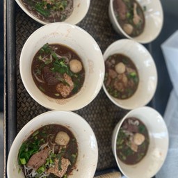 ก๋วยเตี๋ยวเรือนายหนวด by อาหนู สาขาอมตะนคร สาขาอมตะนคร