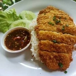 ราชาหมูทอด  ปีกไก่ทอดน้ำปลาจักรพรรดิ ข้าวยำไก่แซ่บ คลองสาม