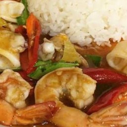 ข้าวผัดพริกเผารวมมิตร