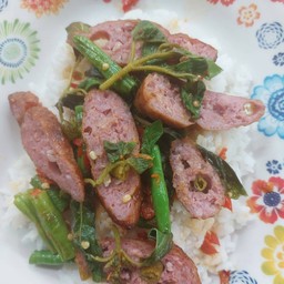 ข้าวกะเพราแหนม