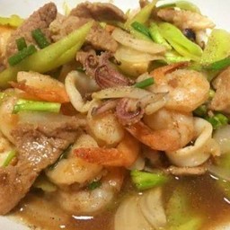 ผัดพริกอ่อนรวมมิตร