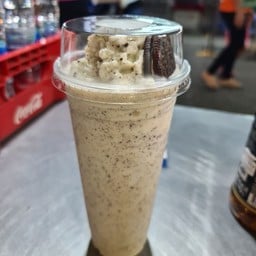 18 มะพร้าวปั่นนมสด ไนท์บาซาร์(วัดบูรพ์) -