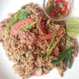 ข้าวผัดแหนมหมูโบราณใส่ไข่