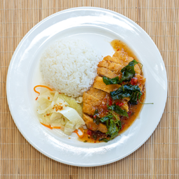 ข้าวไก่ทอดซอสกระเพรา