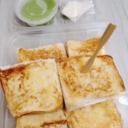 ปังย่างเนย+สังขยาใบเตย