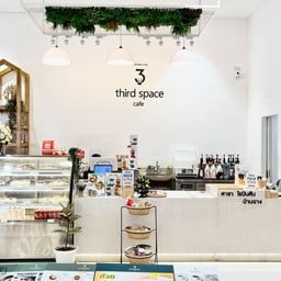 Third Space Cafe โรบินสันบ้านฉาง