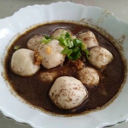 ลูกชิ้นลวก