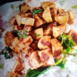 กระเพราหมูยอ