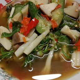 เจ๊หอม ส้มตำไก่ย่างวิเชียรบุรี