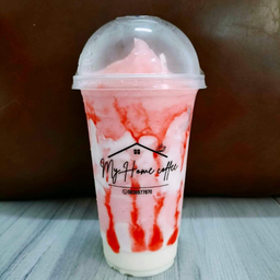 สตรอเบอร์รี่โยเกิร์ตปั่น (Strawberry yogurt smoothie)