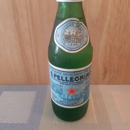 S.pellecrino sparkling natural mineral water 250ml