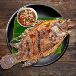 ร้านขายปลานิลใกล้ๆตลาดนงค์เล็ก