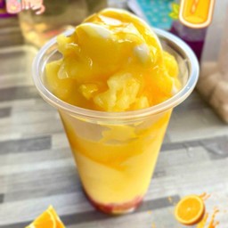 ส้มโยเกิตราดซอสส้ม