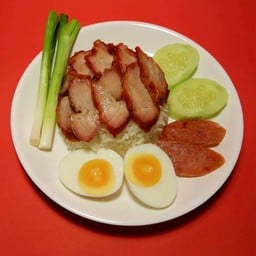 ข้าวหมูแดงคุณหน่อย