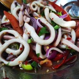 ยำแซ่บ ยำปลาวาฬ แซ่บนัวรัวลิ้น