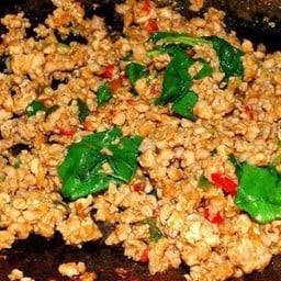 กะเพราพริกแห้ง&ข้าวหมูทอด  by.สะบายดี(Sabaidee) กรอกยายชา