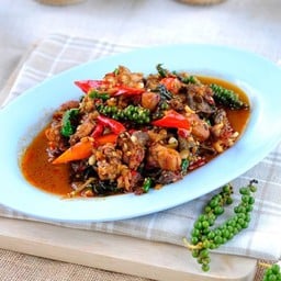 กบทอดผัดขี้เมา