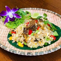 ข้าวผัดปลาสลิด (Signature)