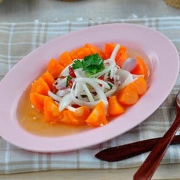 ยำไข่แดง