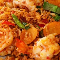 ข้าวผัดต้มยำ