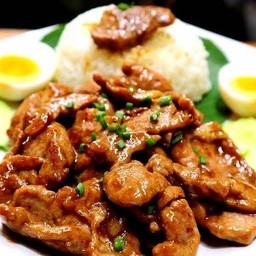 ข้าวหมูผัดน้ำมันหอย