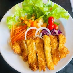 สลัดไก่กรอบ