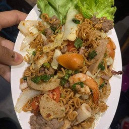 ยำมาม่าทะเล