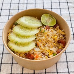 ข้าวผัดกุนเชียง ( พิเศษ )