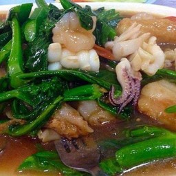 ราดหน้ารวมทะเล