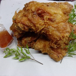 สะโพกไก่ทอดใหญ่