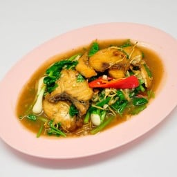 ปลากะพงผัดขึ้นฉ่าย
