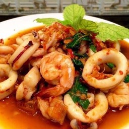 กับข้าว กระเพราทะเล